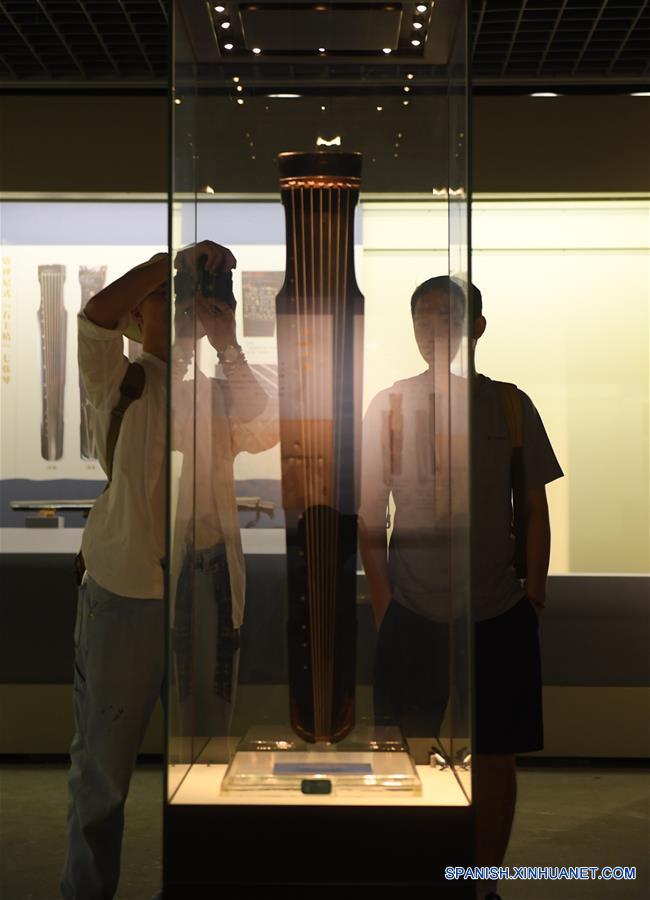 CHINA-ZHEJIANG-EXPOSICION-GUQIN