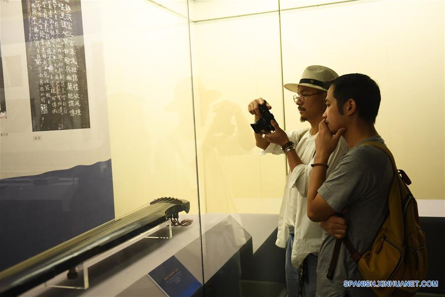 CHINA-ZHEJIANG-EXPOSICION-GUQIN