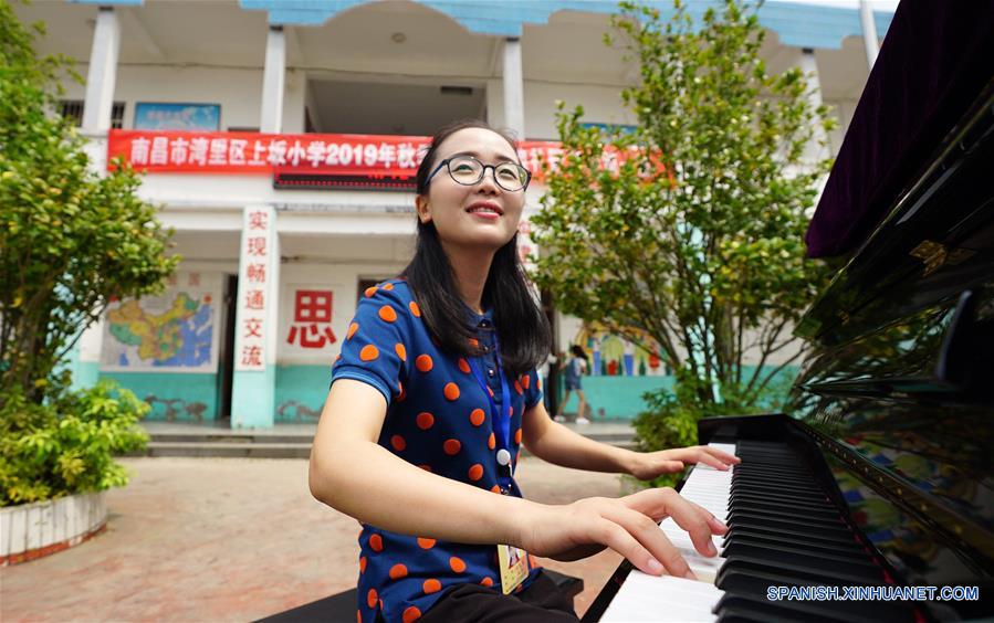 CHINA-JIANGXI-MAESTRA RURAL