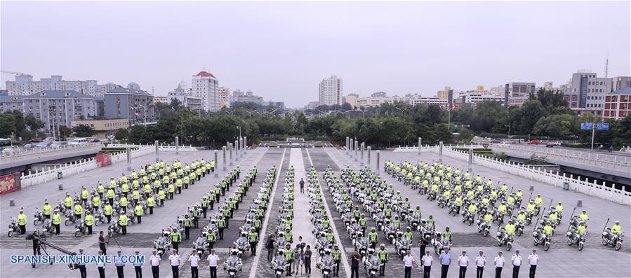 CHINA-BEIJING-POLICIAS DE TRANSITO-MOTOCICLETAS