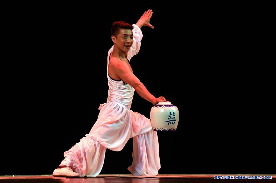 CUBA-HABANA-CHINA-ANIVERSARIOS-GALA