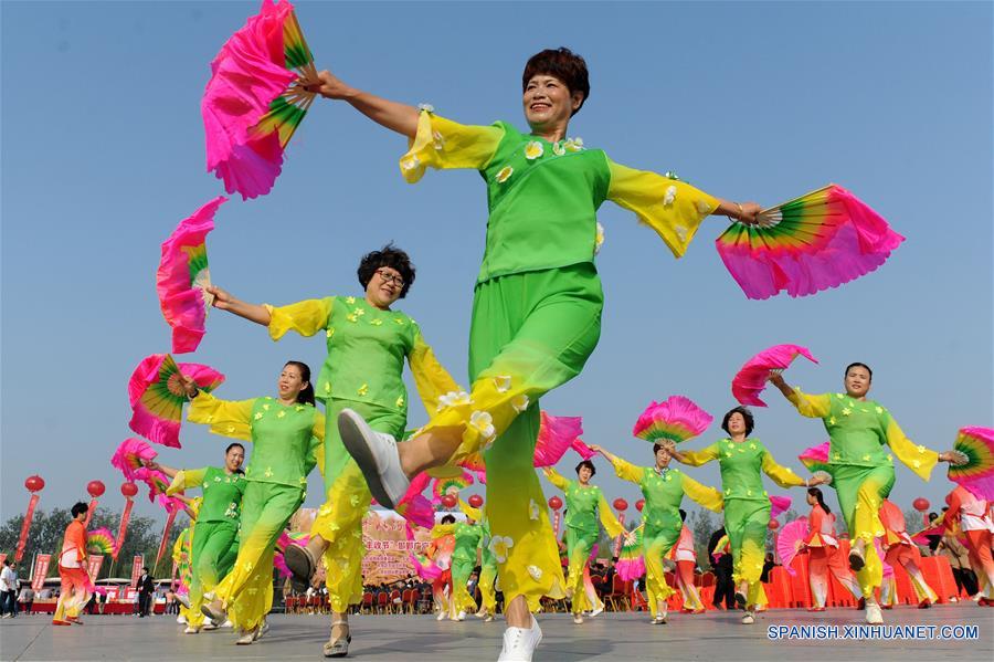 CHINA-HEBEI-FESTIVAL DE LA COSECHA 