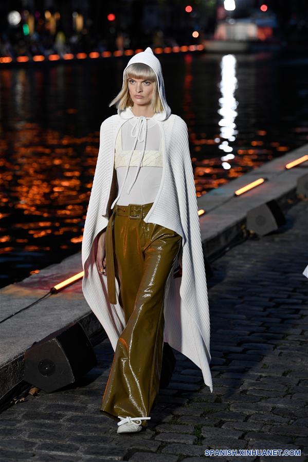 FRANCIA-PARIS-SEMANA DE LA MODA-COURREGES