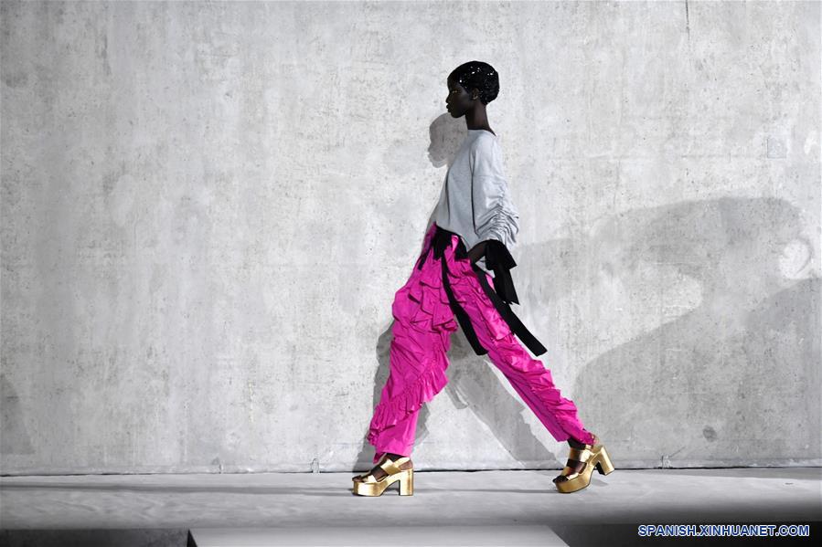FRANCIA-PARIS-SEMANA DE LA MODA-DRIES VAN NOTEN