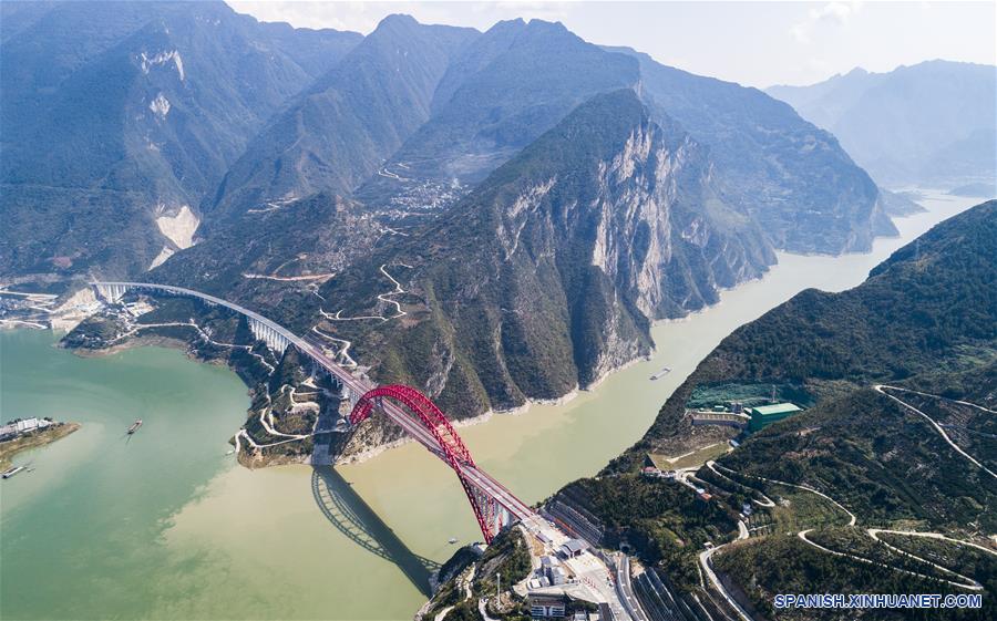 CHINA-HUBEI-RIO YANGTZE-PUENTE-APERTURA