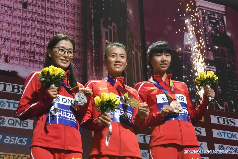 QATAR-DOHA-IAAF-CAMPEONATO MUNDIAL DE ATLETISMO-CAMINATA 20KM FEMENIL-CEREMONIA DE PREMIACION