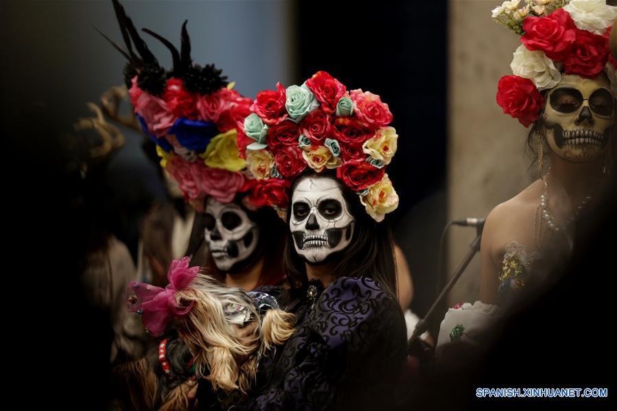 MEXICO-CIUDAD DE MEXICO-DIA DE MUERTOS-CATRINAS