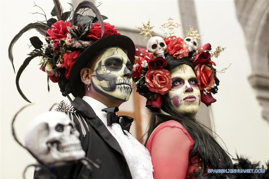 MEXICO-CIUDAD DE MEXICO-DIA DE MUERTOS-CATRINAS