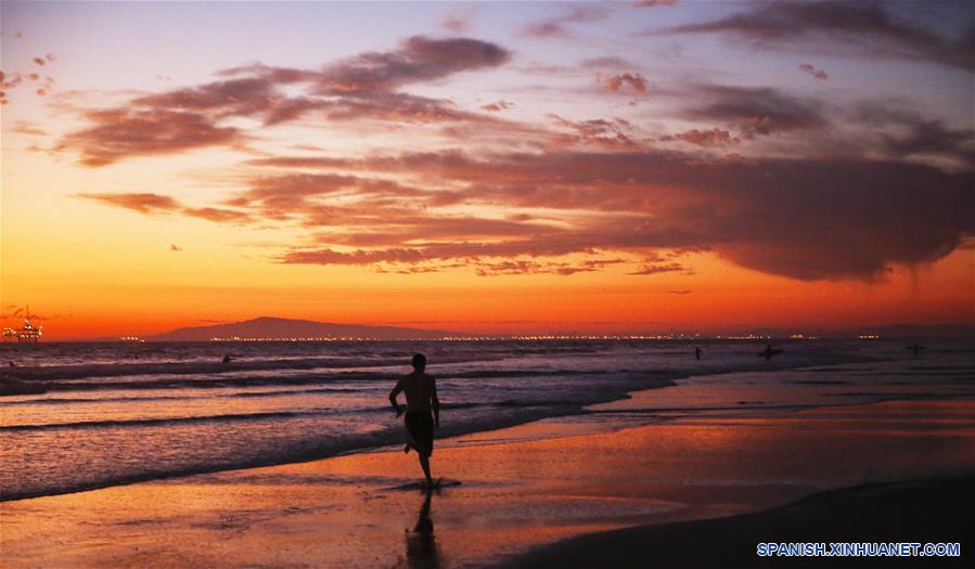 EEUU-CALIFORNIA-HUNTINGTON BEACH-ATARDECER