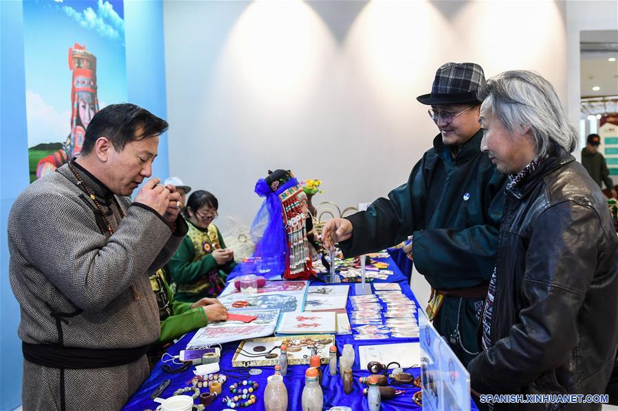 CHINA-MONGOLIA INTERIOR-HOHHOT-ARTESANIAS