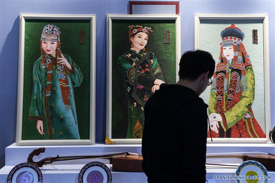 CHINA-MONGOLIA INTERIOR-HOHHOT-ARTESANIAS