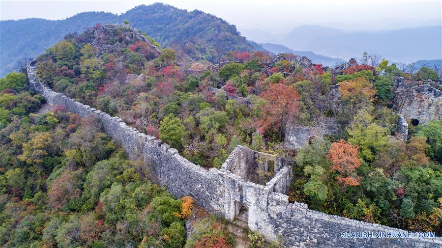 CHINA-HUBEI-NANZHANG-ALDEAS ANTIGUAS-RUINAS-SERIE