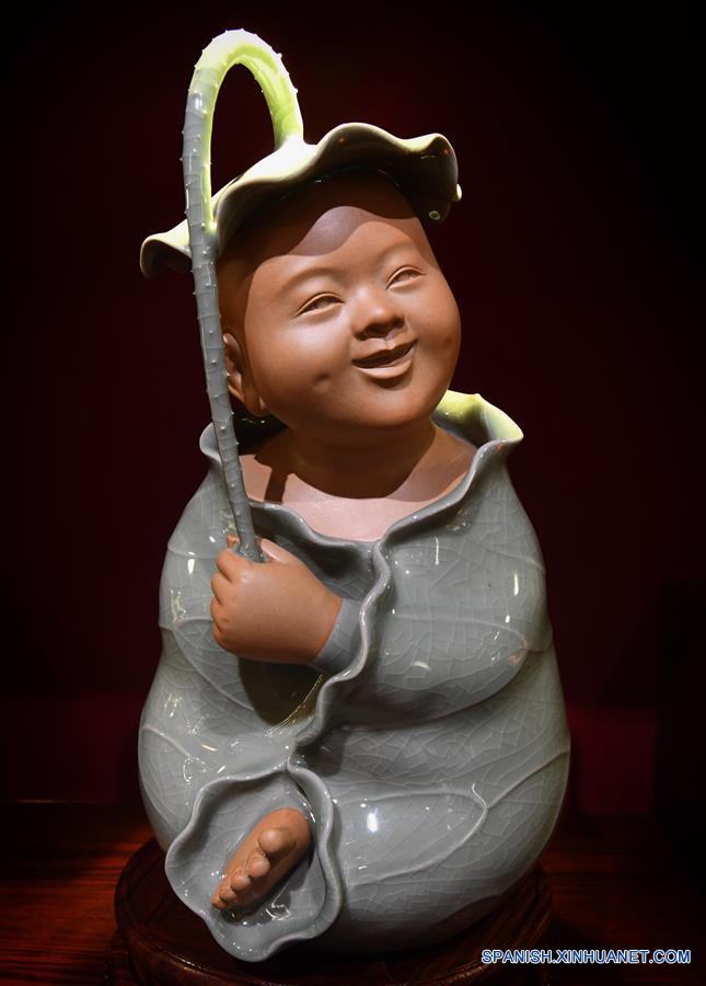 CHINA-HENAN-PORCELANA RU-SERIE