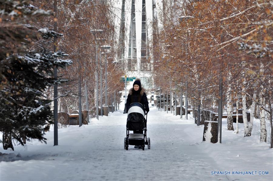 KAZAJISTAN-NUR-SULTAN-TORRE BAITEREK