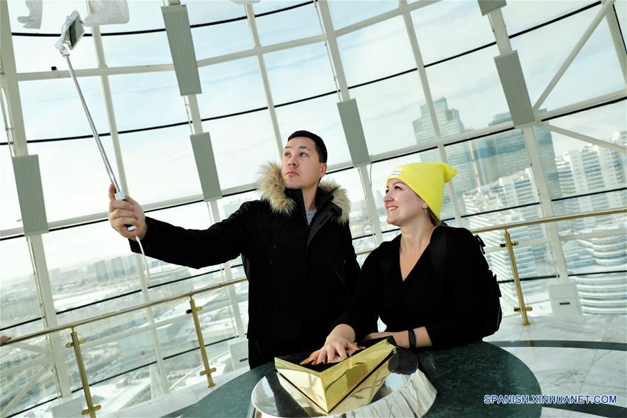 KAZAJISTAN-NUR-SULTAN-TORRE BAITEREK