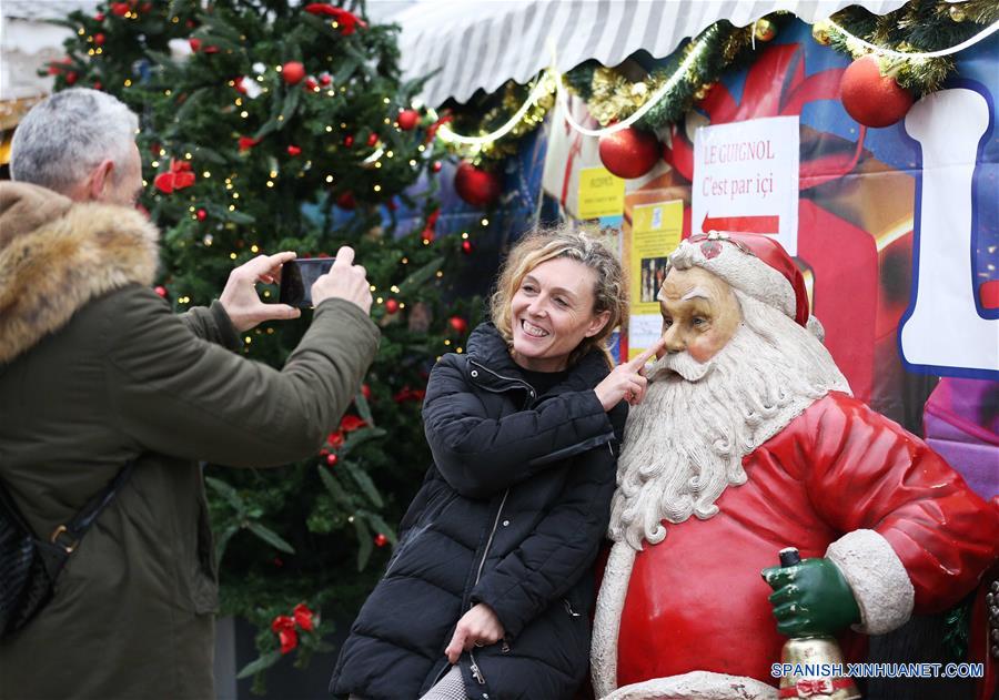 FRANCIA-PARIS-MERCADO DE NAVIDAD