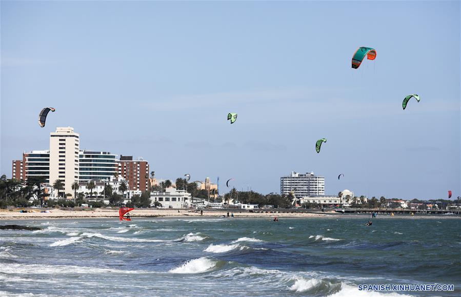 AUSTRALIA-MELBOURNE-KITESURF