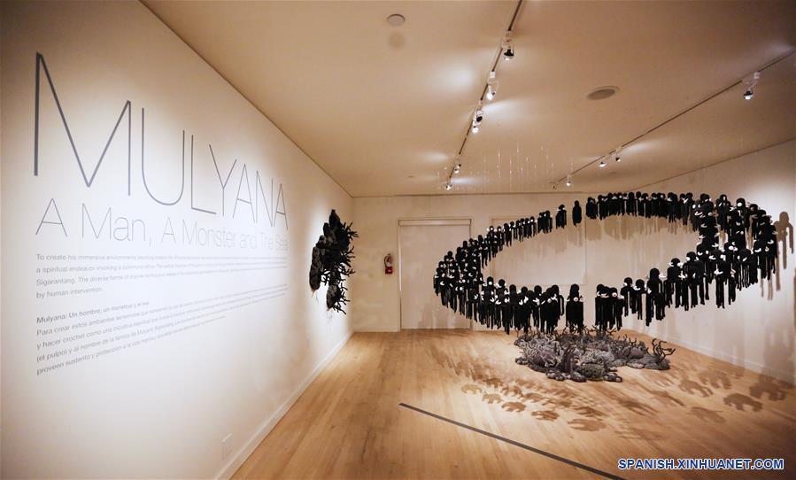 EEUU-SANTA ANA-INSTALACION ARTISTICA