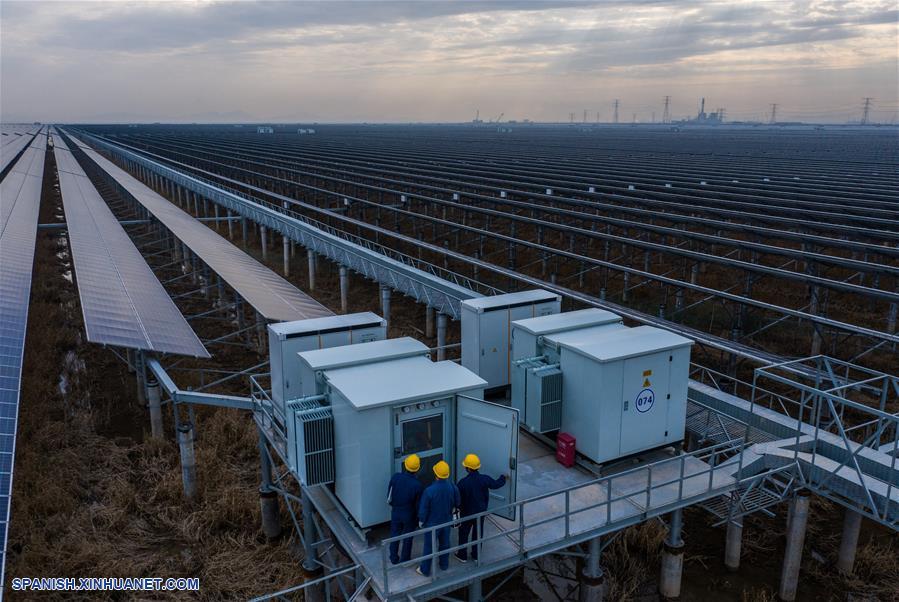 CHINA-ZHEJIANG-CIXI-ENERGIA FOTOVOLTAICA
