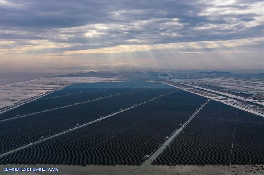 CHINA-ZHEJIANG-CIXI-ENERGIA FOTOVOLTAICA