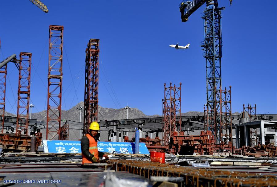 CHINA-TIBET-AEROPUERTO GONGGAR-NUEVA TERMINAL-CONSTRUCCION