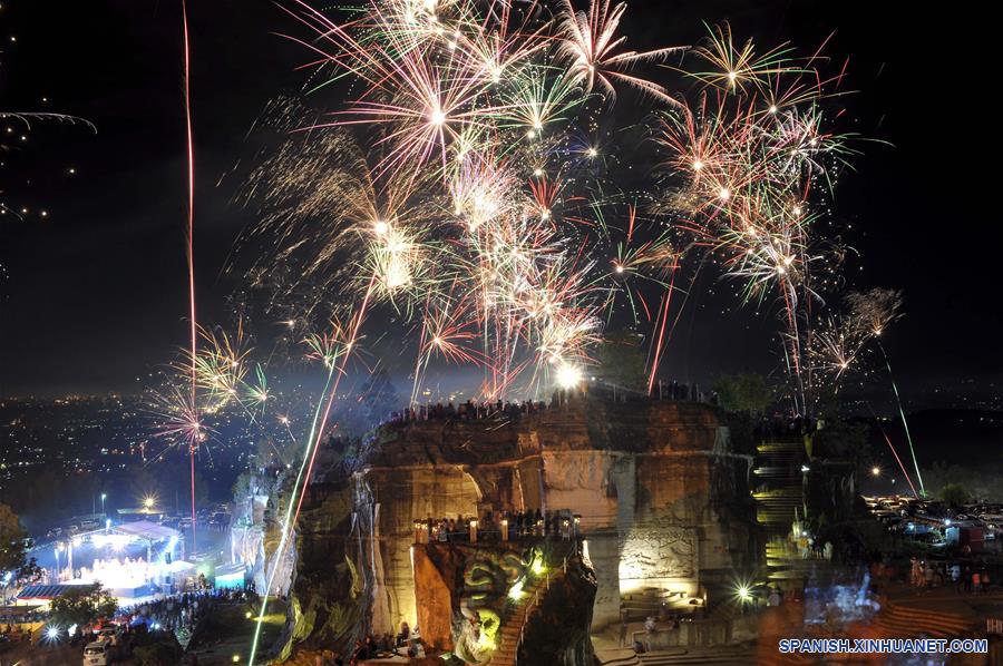 INDONESIA-YOGYAKARTA-AÑO NUEVO-CELEBRACION