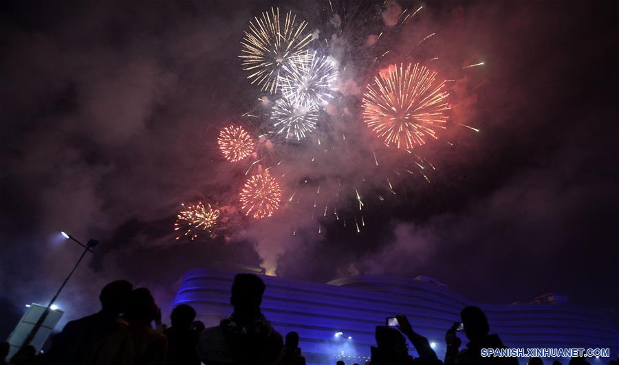 PAKISTAN-RAWALPINDI-CELEBRACION DE AÑO NUEVO-FUEGOS ARTIFICIALES