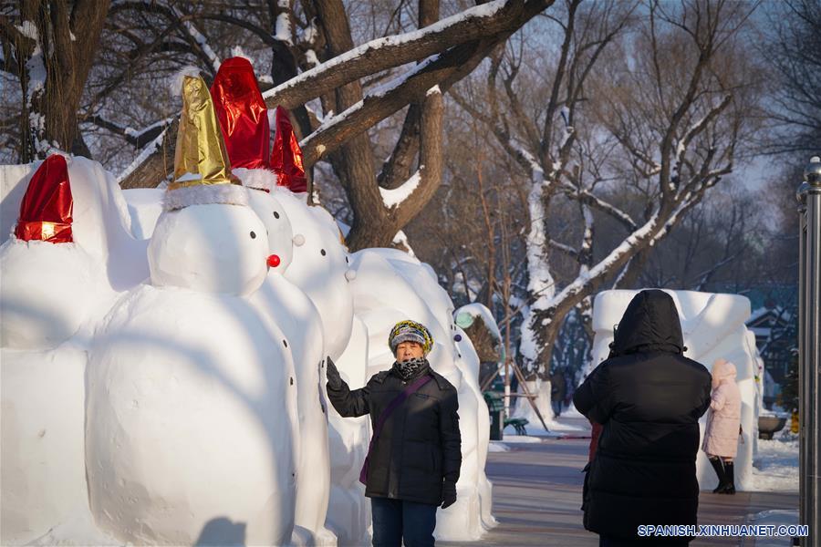 CHINA-HARBIN-MUÑECOS DE NIEVE