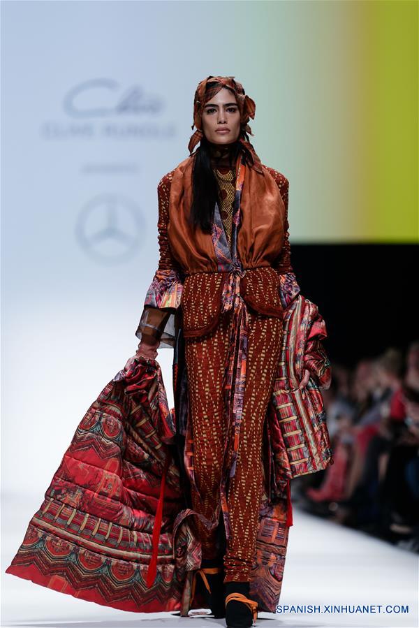 ALEMANIA-BERLIN-SEMANA DE LA MODA-MERCEDES BENZ-DISEÑADORES SUDAFRICANOS