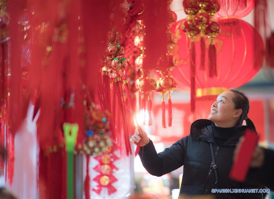 CHINA-HUBEI-WUHAN-FESTIVAL DE PRIMAVERA-FERIA DE COMPRAS