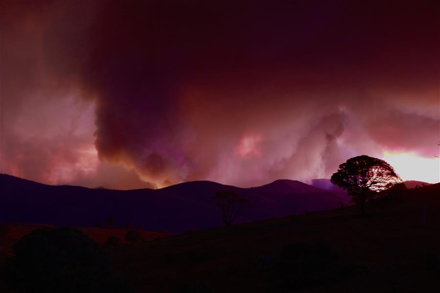 AUSTRALIA-CANBERRA-INCENDIO FORESTAL-AMENAZA
