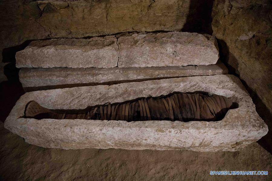 EGIPTO-MENIA-DESCUBRIMIENTO ARQUEOLOGICO