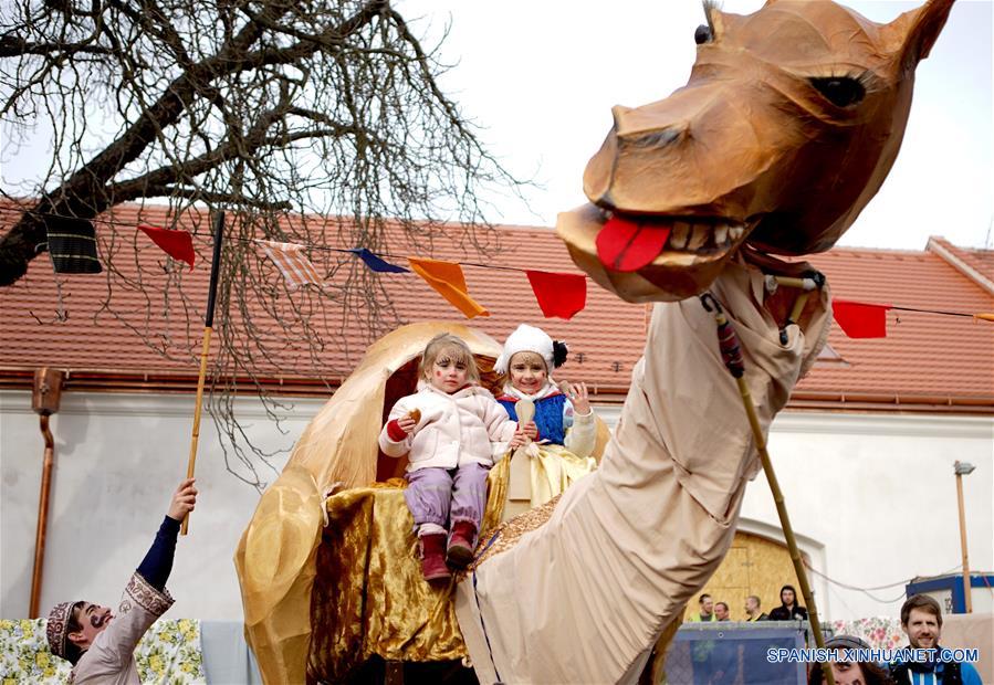 REPUBLICA CHECA-ROZTOKY-CARNAVAL