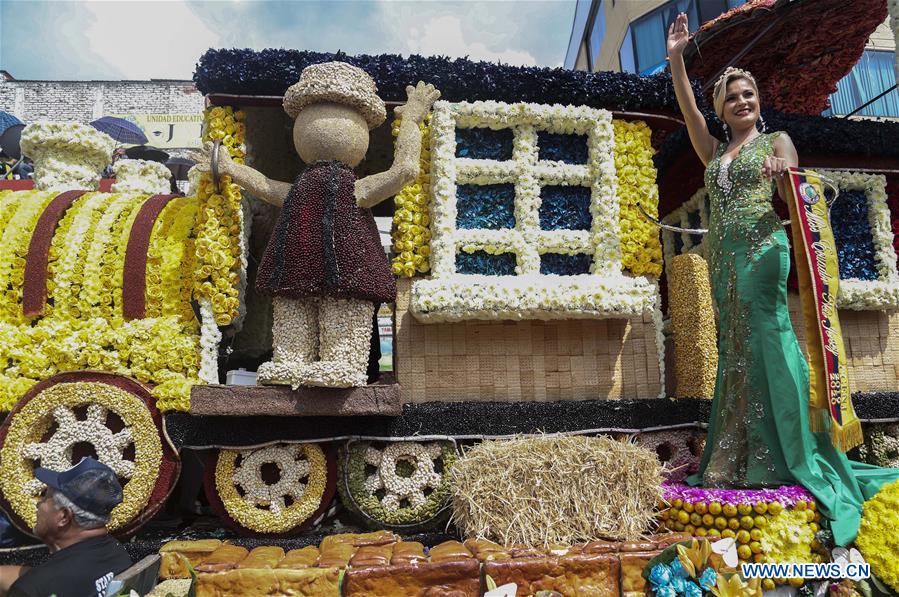 ECUADOR-AMBATO-CARNAVAL-FIESTA DE LAS FRUTAS Y DE LAS FLORES