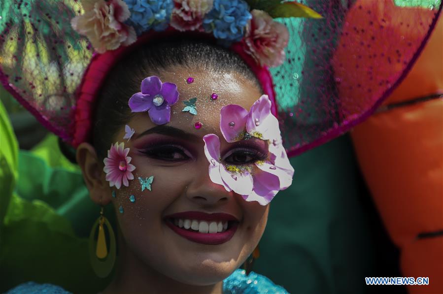 ECUADOR-AMBATO-CARNAVAL-FIESTA DE LAS FRUTAS Y DE LAS FLORES