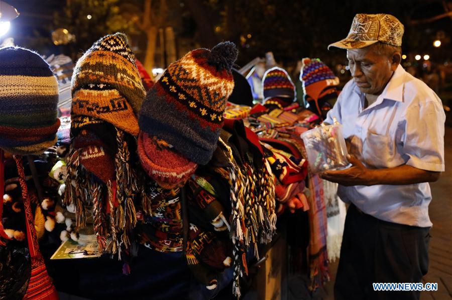 PERU-LIMA-FERIA DE ARTESANOS