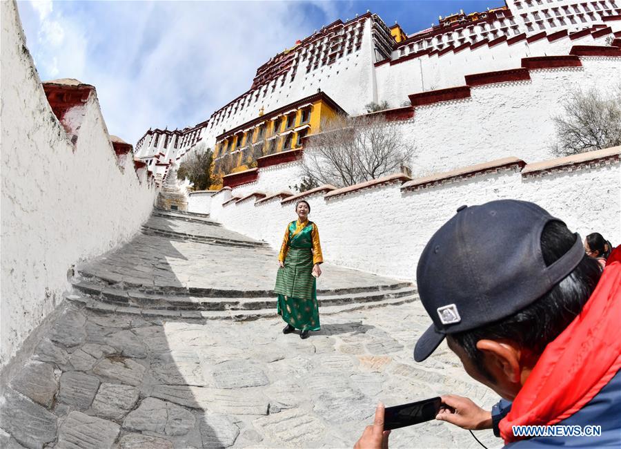 CHINA-TIBET-LHASA-PALACIO DE POTALA-TRANSMISION EN VIVO-RECORRIDO