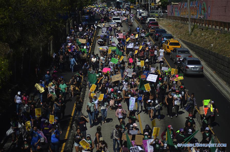 EL SALVADOR-SAN SALVADOR-DIA INTERNACIONAL DE LA MUJER-MANIFESTACION