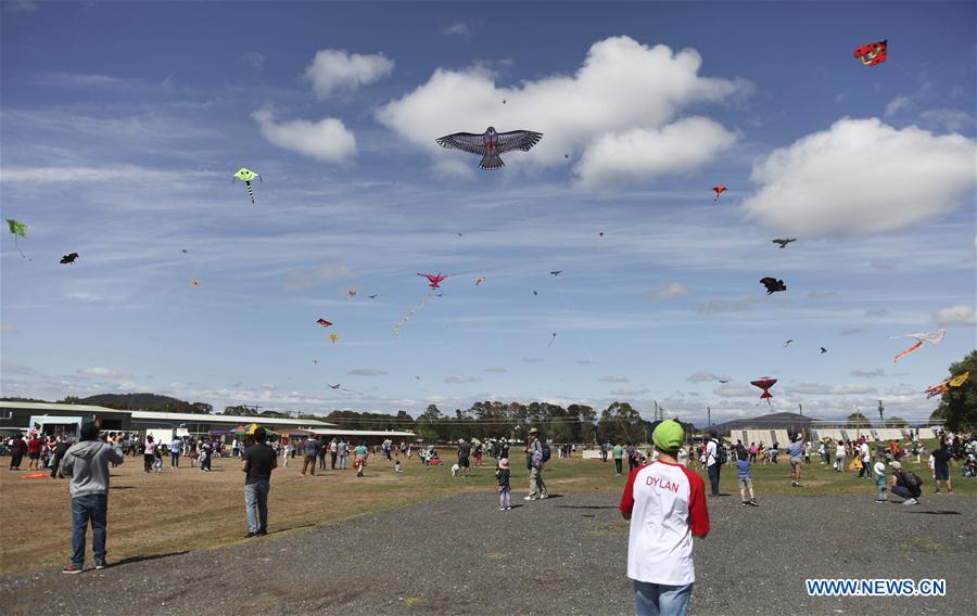 AUSTRALIA-CANBERRA-COMETAS