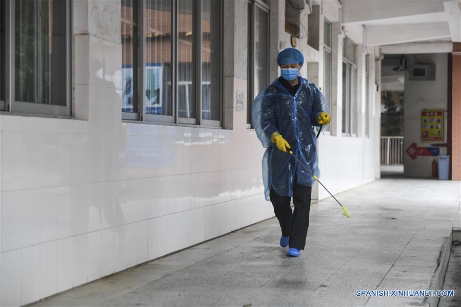 CHINA-GUANGXI-NANNING-ESTUDIANTES DE SECUNDARIA-REGRESO A LA ESCUELA