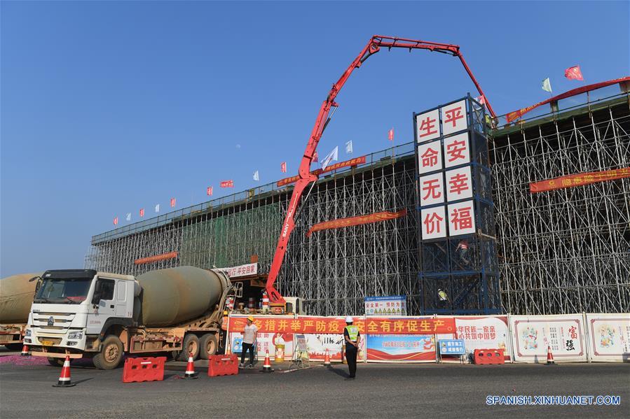 CHINA-GUANGXI-CHONGZUO-PUENTE-CONSTRUCCION