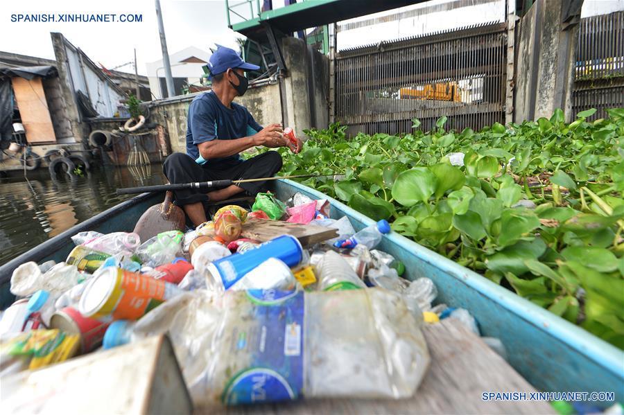 TAILANDIA-BANGKOK-CANAL-RECOLECTOR DE BASURA