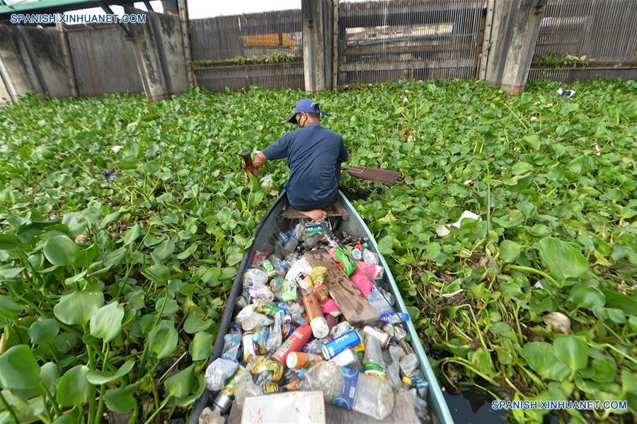 TAILANDIA-BANGKOK-CANAL-RECOLECTOR DE BASURA