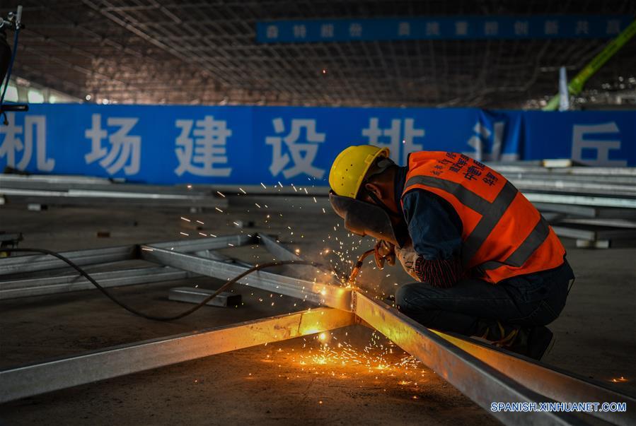 CHINA-SICHUAN-CHENGDU-AEROPUERTO-CONSTRUCCION