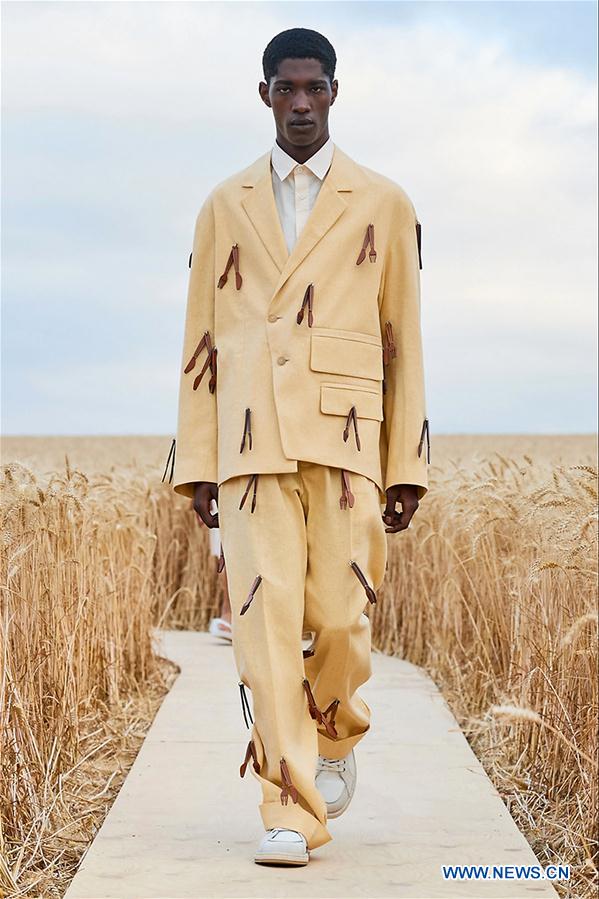 FRANCIA-VEXIN-MODA-JACQUEMUS