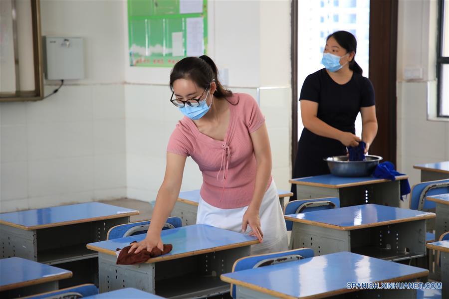 CHINA-GUIZHOU-YUQING-ESCUELA-REAPERTURA-PREPARACION