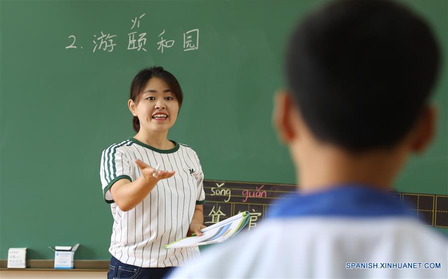 CHINA-LIAONING-ESCUELA DE EDUCACION ESPECIAL-MAESTRAS