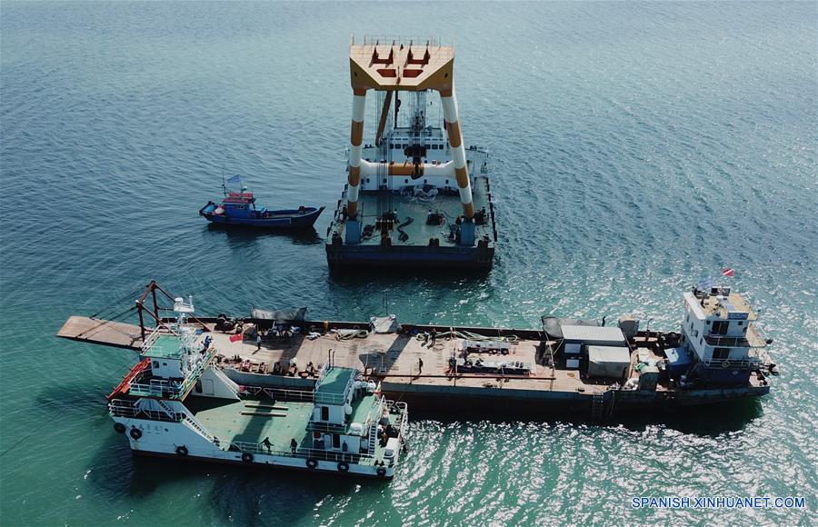 CHINA-SHANDONG-WEIHAI-ACORAZADO DINGYUAN-RESTOS-RECUPERACION
