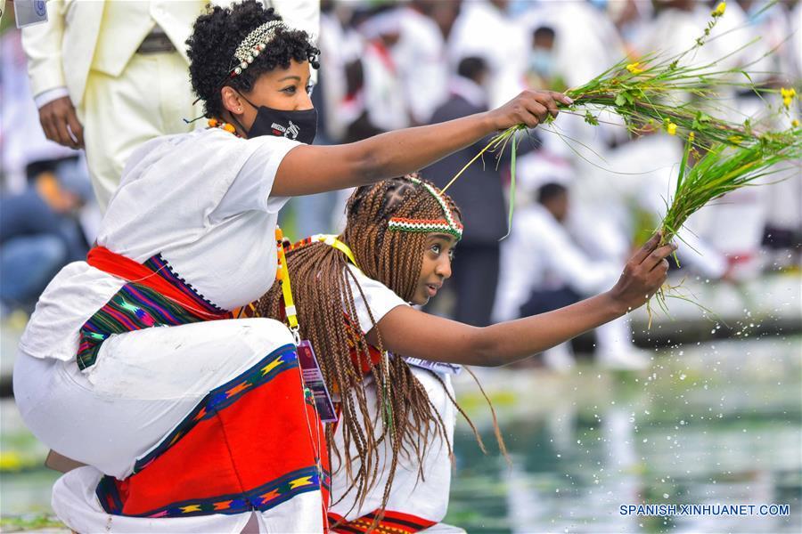 ETIOPIA-ADIS ABEBA-FESTIVAL IRREECHA-GRUPO ETNICO OROMO