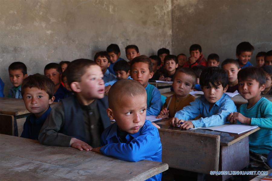AFGANISTAN-BADAKHSHAN-ESCUELA-REAPERTURA